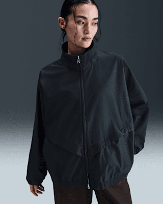 [NIKE] ★大人気★W Oversized Woven Jacket★関税無 Nike Sportswear Oversized Woven Jacket in Red | Lyst